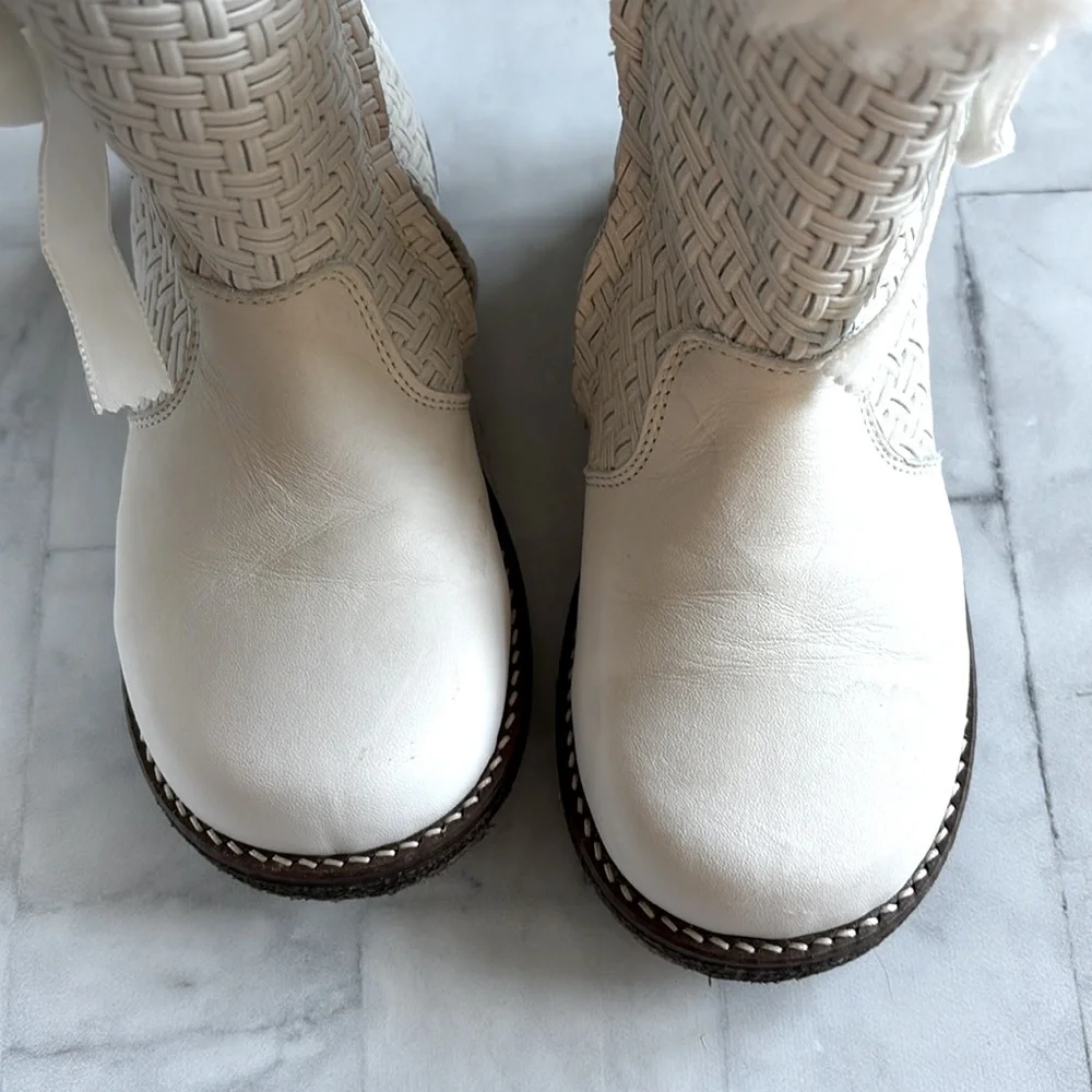 Eli 1957 White Ice Boot with Velvet Bows